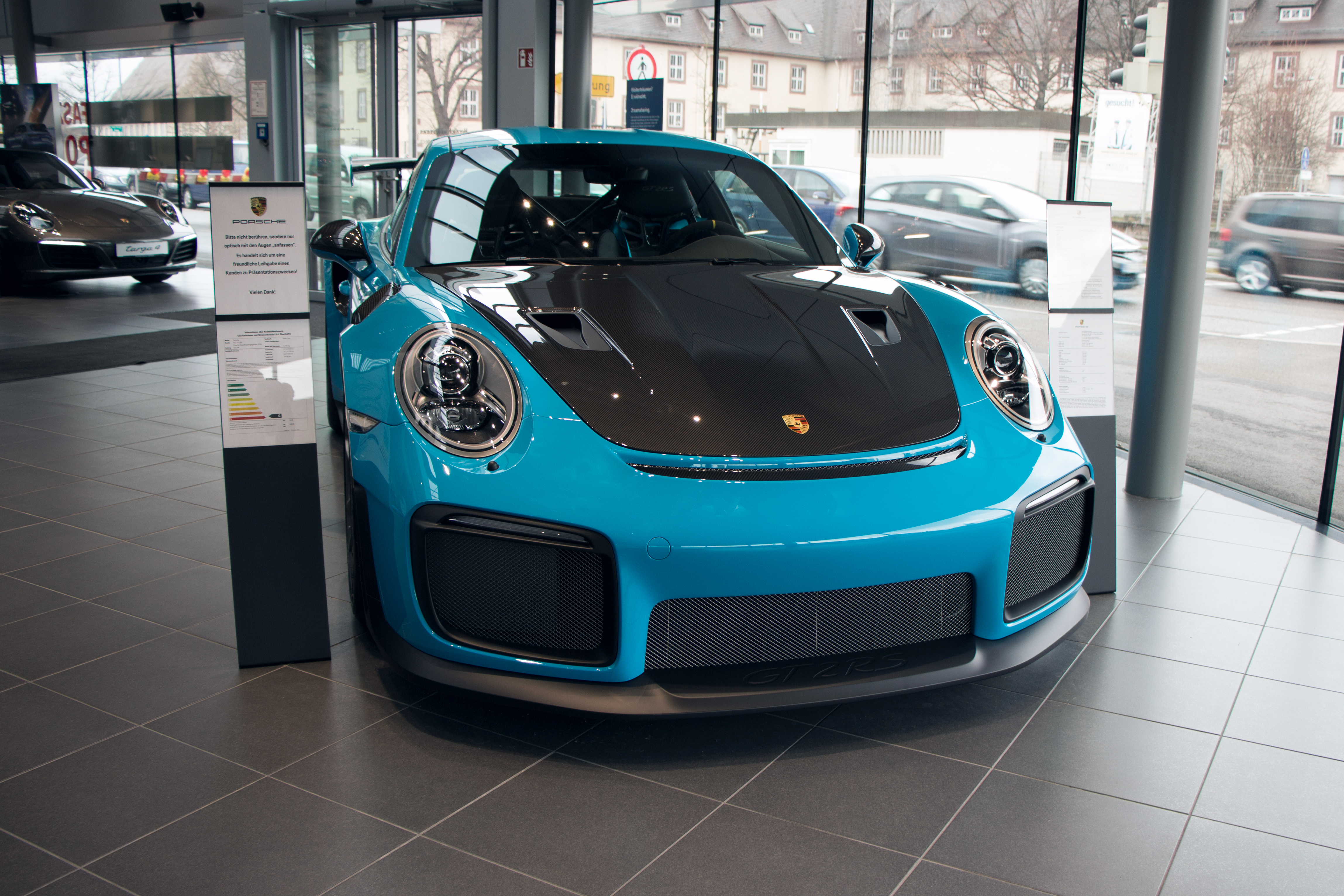 Miami Blue Porsche 991 911 GT2RS